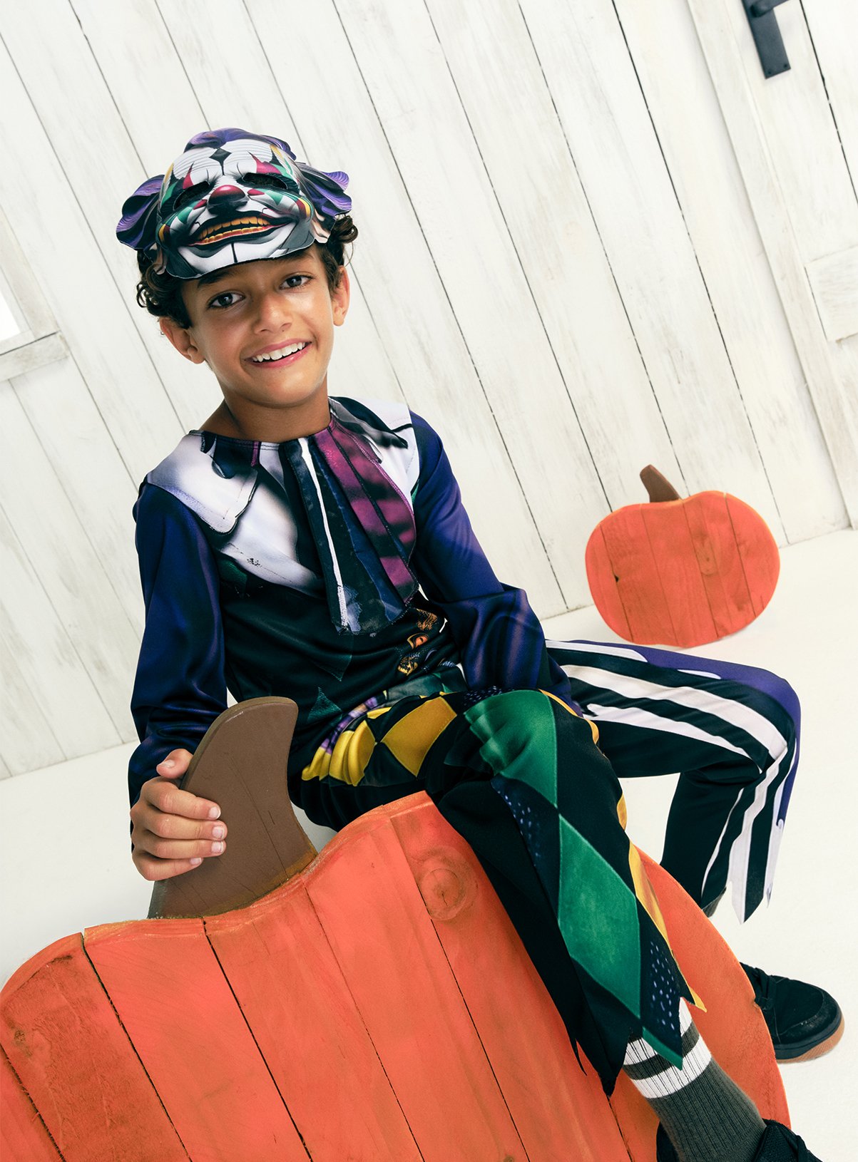 Retro Clown Fancy Dress Costume 9-10 years - Image 1 thumbnail